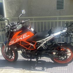 2018 KTM Duke