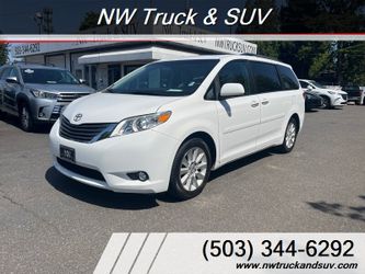 2014 Toyota Sienna XLE 7 Passenger