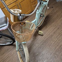 Huffy Nel Lusso cruiser bike