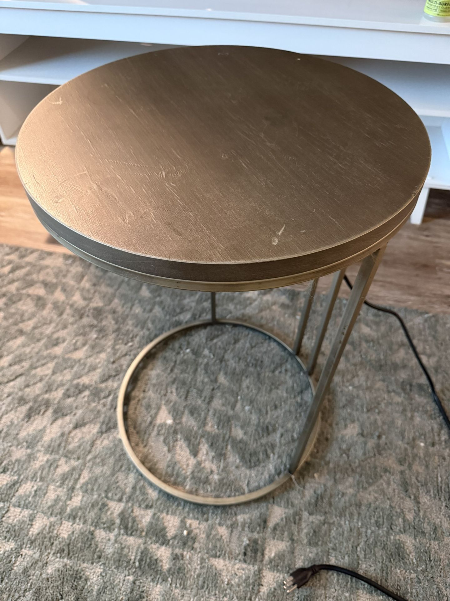 End Table With Charger