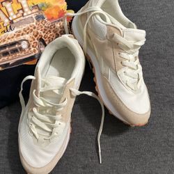 Reebok Women’s Sz 8