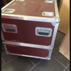 24”x24” Carrying hard case for instrument with wheels