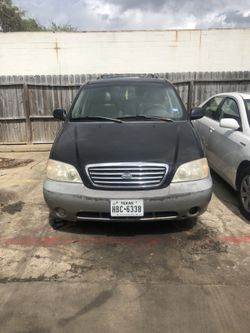 2002 Kia mini van