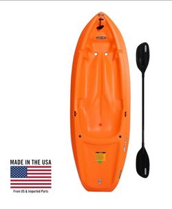 Lifetime Wave Youth 6 ft Sit-On-Top Kayak in orange, includes a matching paddle. (Se hable español)