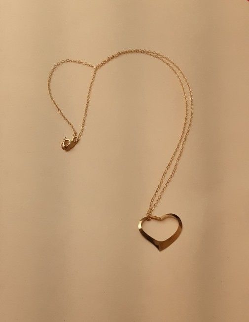 14kt Yellow Gold Open Heart Necklace