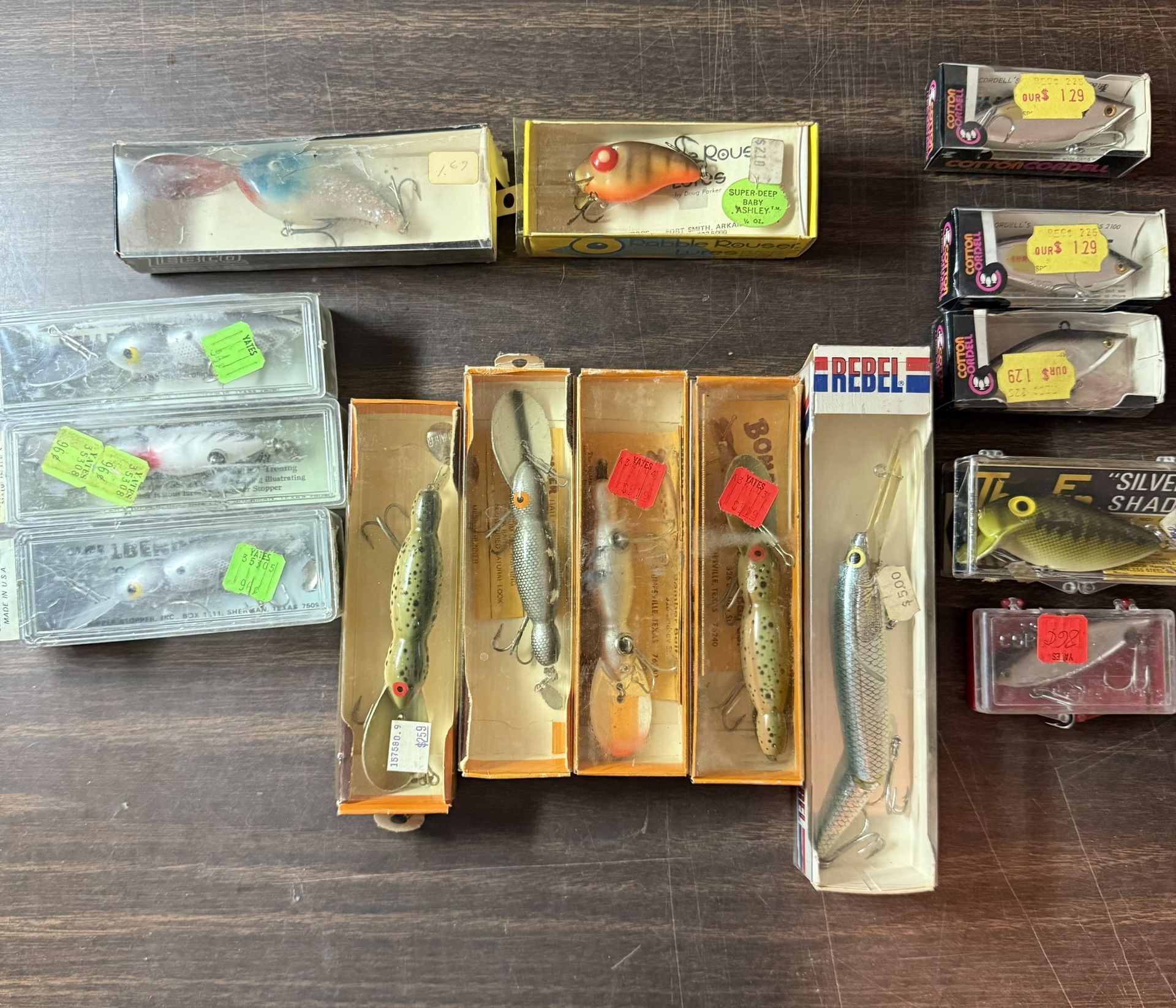 (15) Vintage Fishing Lures in Boxes! Bomber, Zebco, Hellbender, Rebel, more