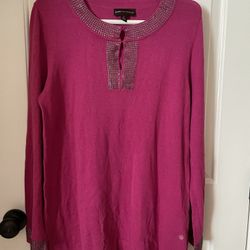 Ladies stylish Large Magenta type color long sleeve sweater with sparkle accents. Dana Bachman brand