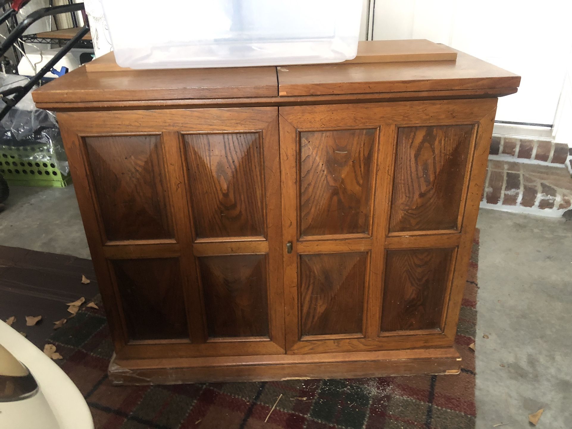 Solid Wood Table/cabinet