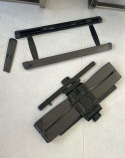 SANUS TV MOUNT
