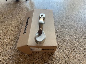 Kwikset Front Door Handle - Satin Nickel