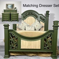 Gorgeous Queen Size 6 Piece Bedroom Set - Refinished ✨
