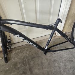Huffy 26” Mountain Bike Frame + 4 Wheels & Extra Frame