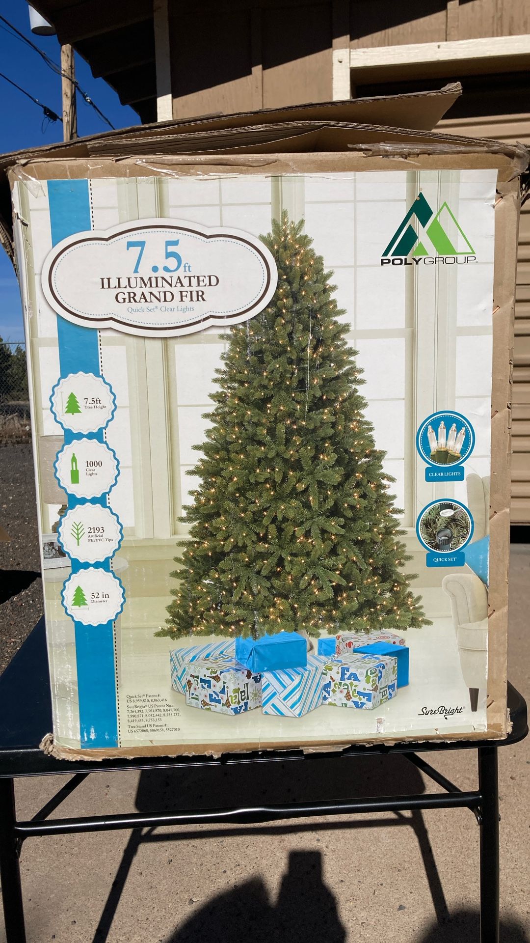 Pre-Lit Christmas Tree 