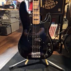 Squier Affinity P/J Custom Bass Guitar