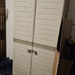 Sturdy GARDEN shed, Kept In Garage. Metal Shelves.