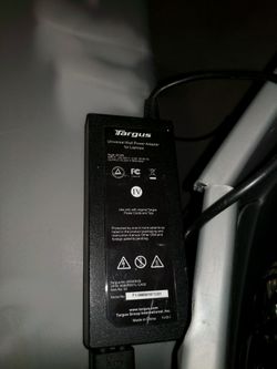 Targus 90W AC Power notebook adapter + AC cord