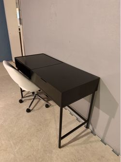 Desk & Chair