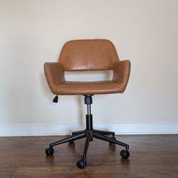 Swivel Faux Leather Task Chair
