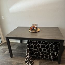 Dining Table Set