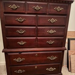 Antique Cherry 7 Piece Bedroom Set