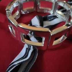 Women's Silvertone Stretch Square Bracelet