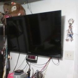 45 Inch Samsung Flatscreen