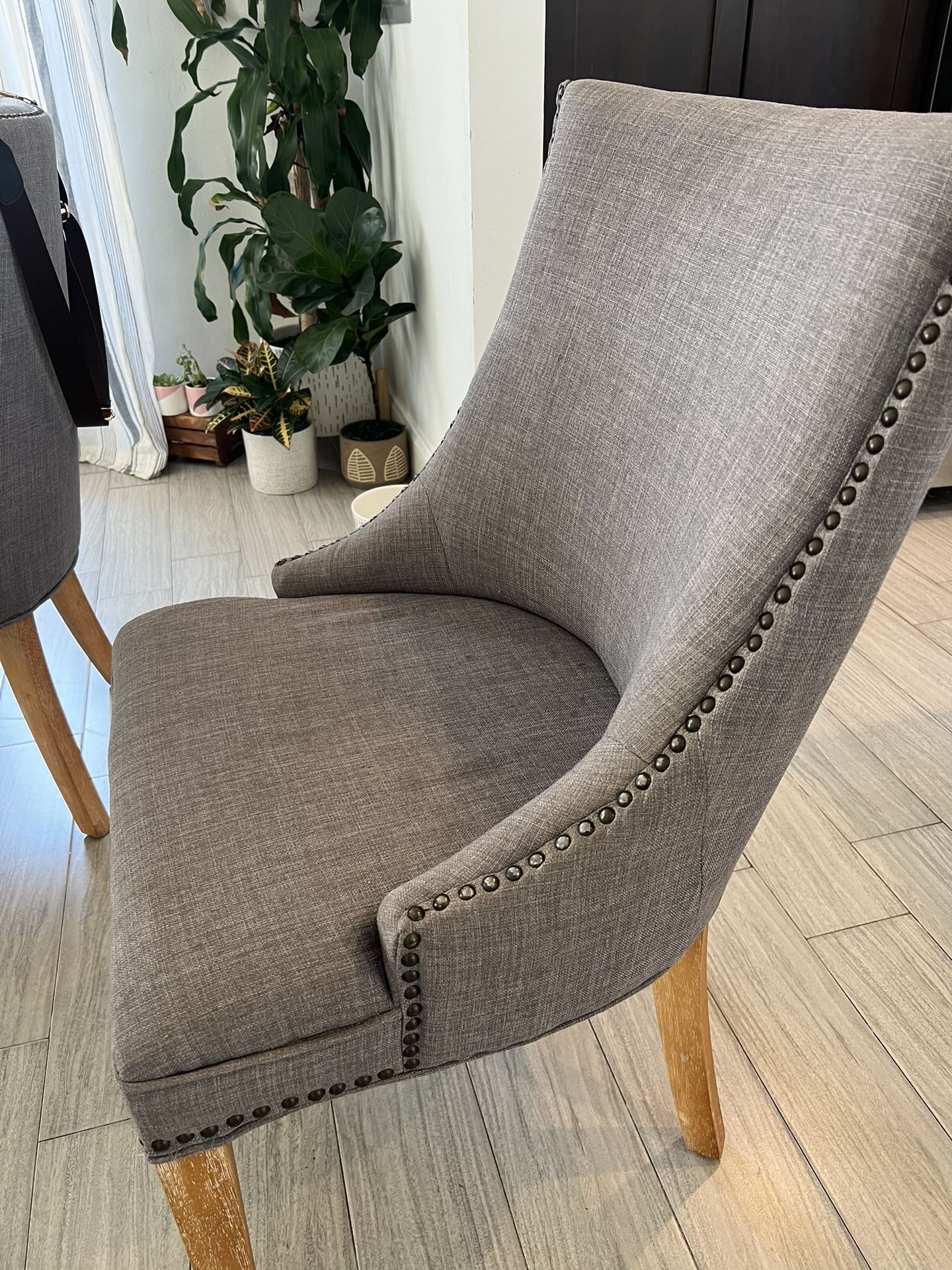 broyhill upholstered chairs