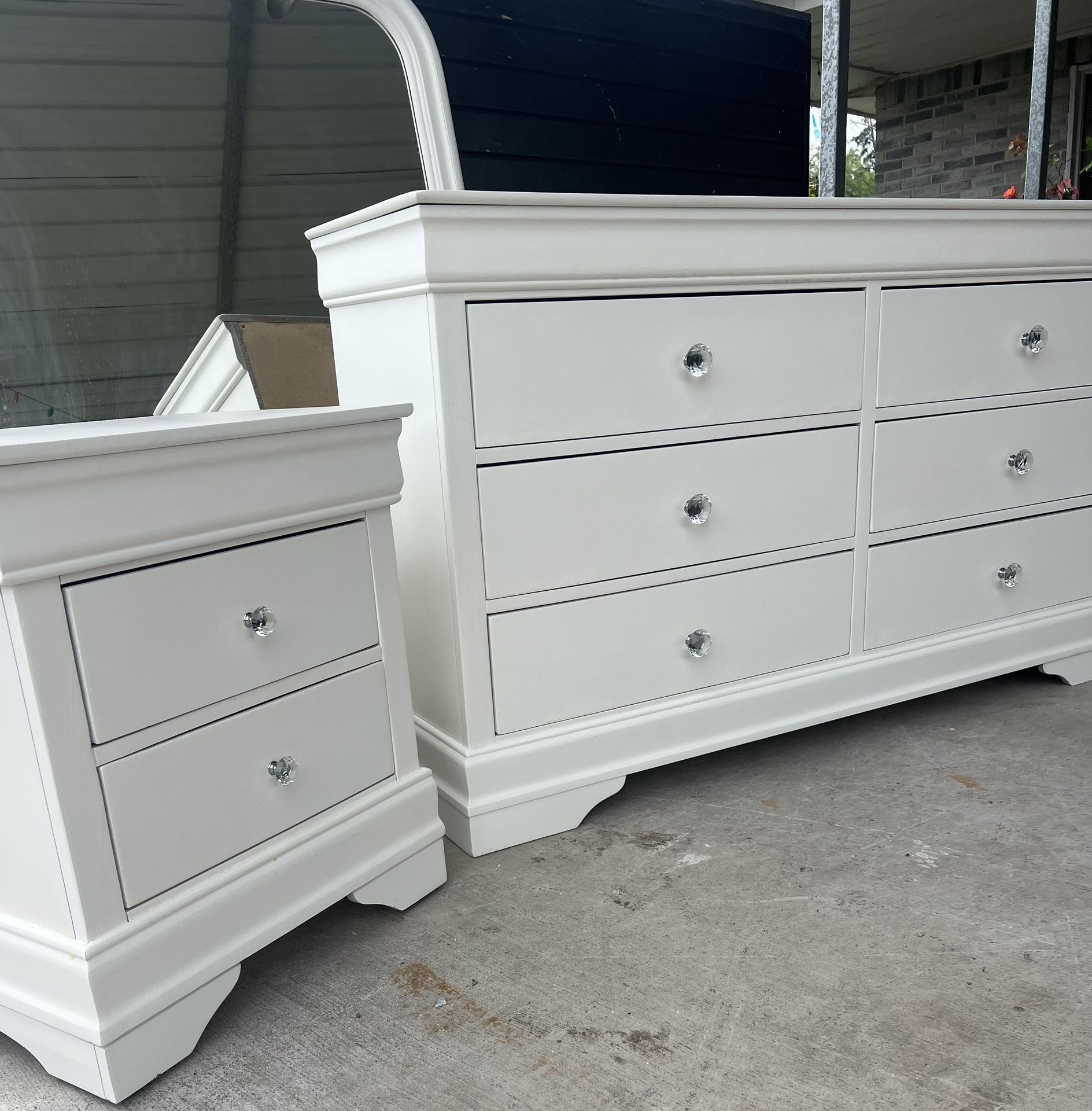 Dresser Set