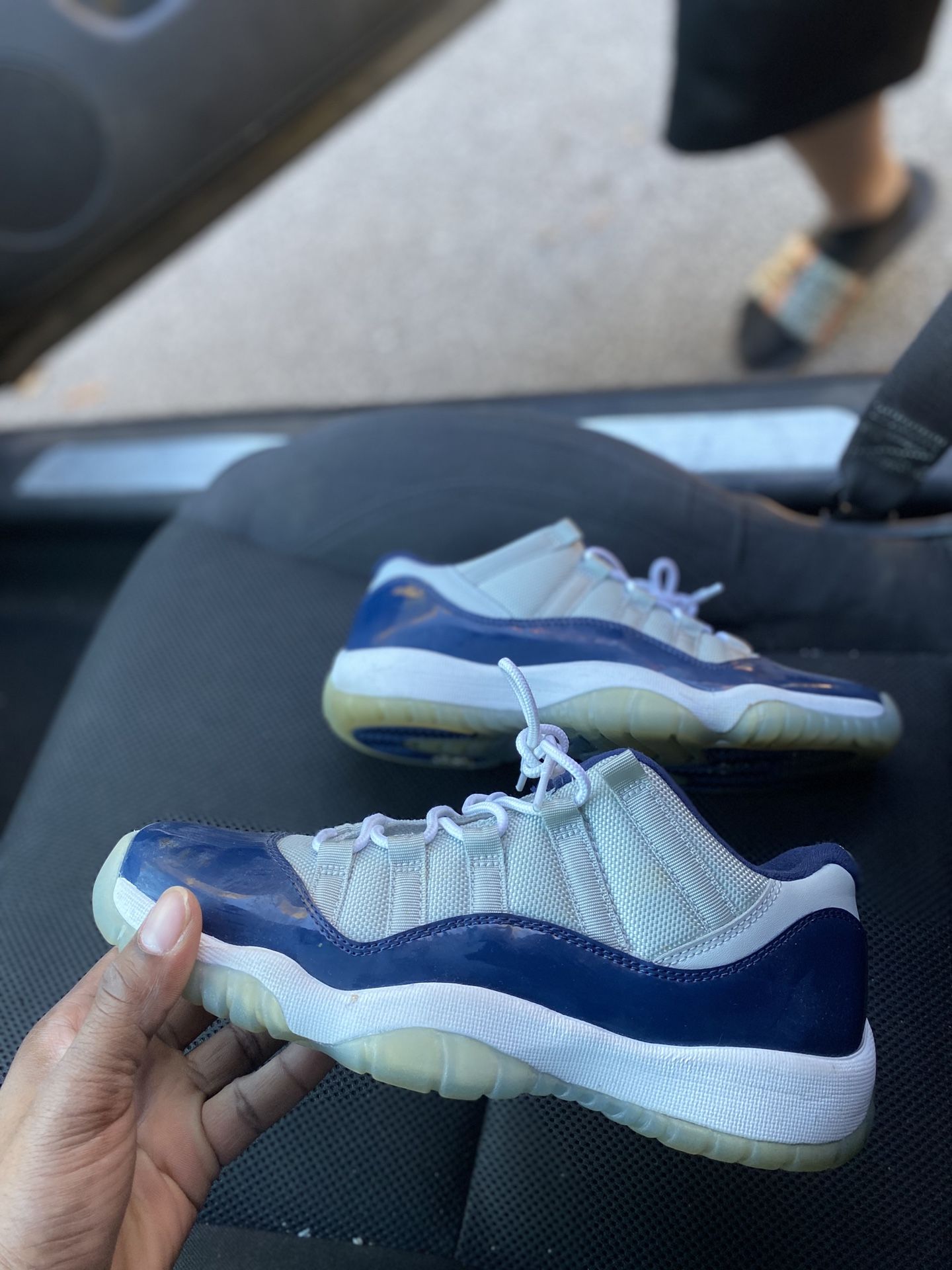 JORDAN 11 GEORGE TOWN LOWS