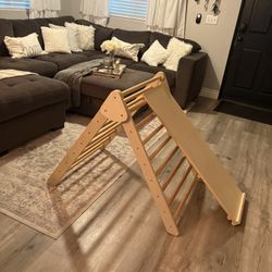 Montessori Triangle Climber 