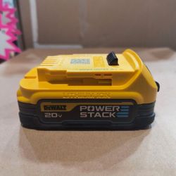 DEWALT DCBP034 1.7 Ah Lithium Ion Compact Battery