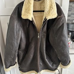 Awesome! WW2 Style Leather Bomber Jacket! Runway USA!