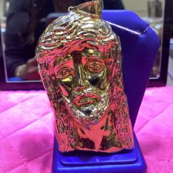 10KT Gold Jesus Pendant