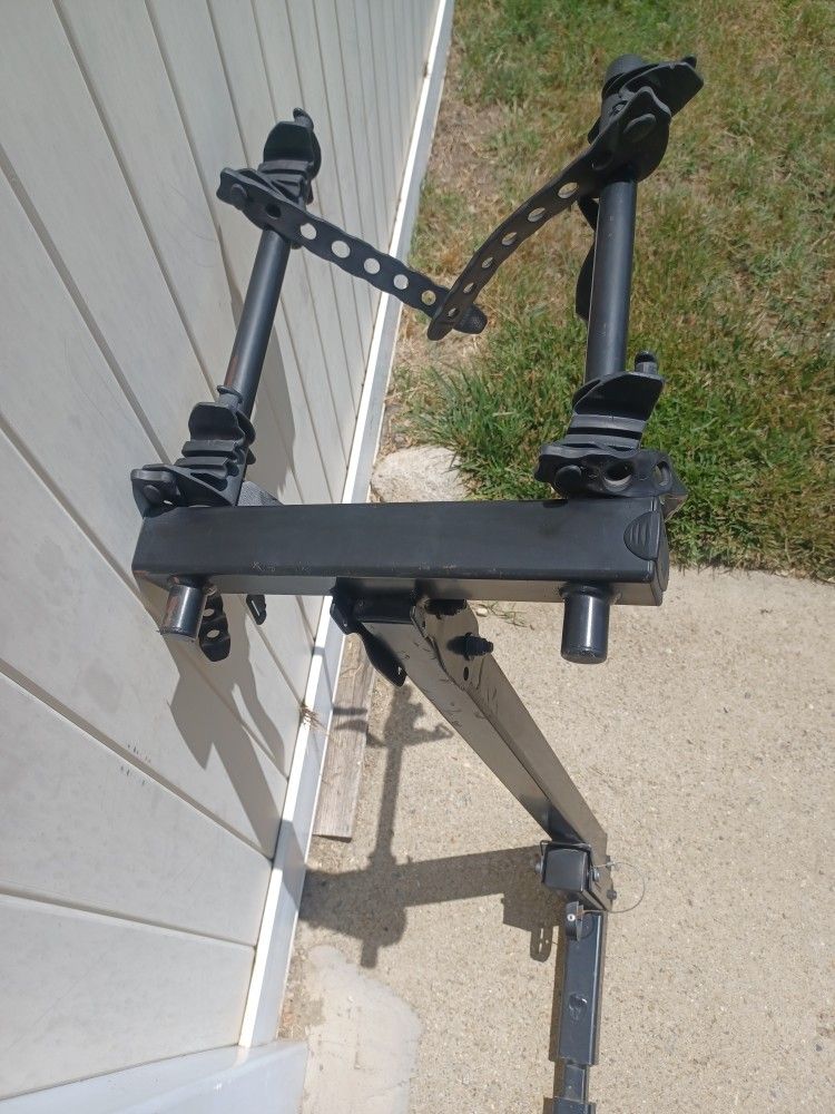 Thule Hitch Mounted Bike Carrier Rack Holds 2 Bikes