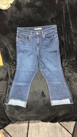 Signature Levi’s stratus Capri
