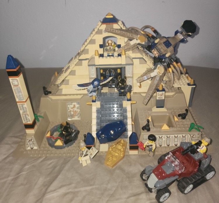 LEGO Pharoah's Quest: Scorpion Pyramid (7327)