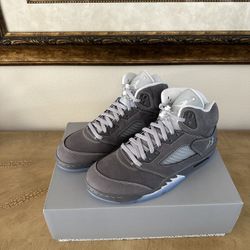 Wolf Gray 5 