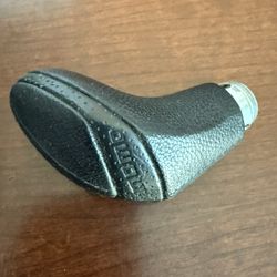 **MOMO Leather Cobra Shift Knob**