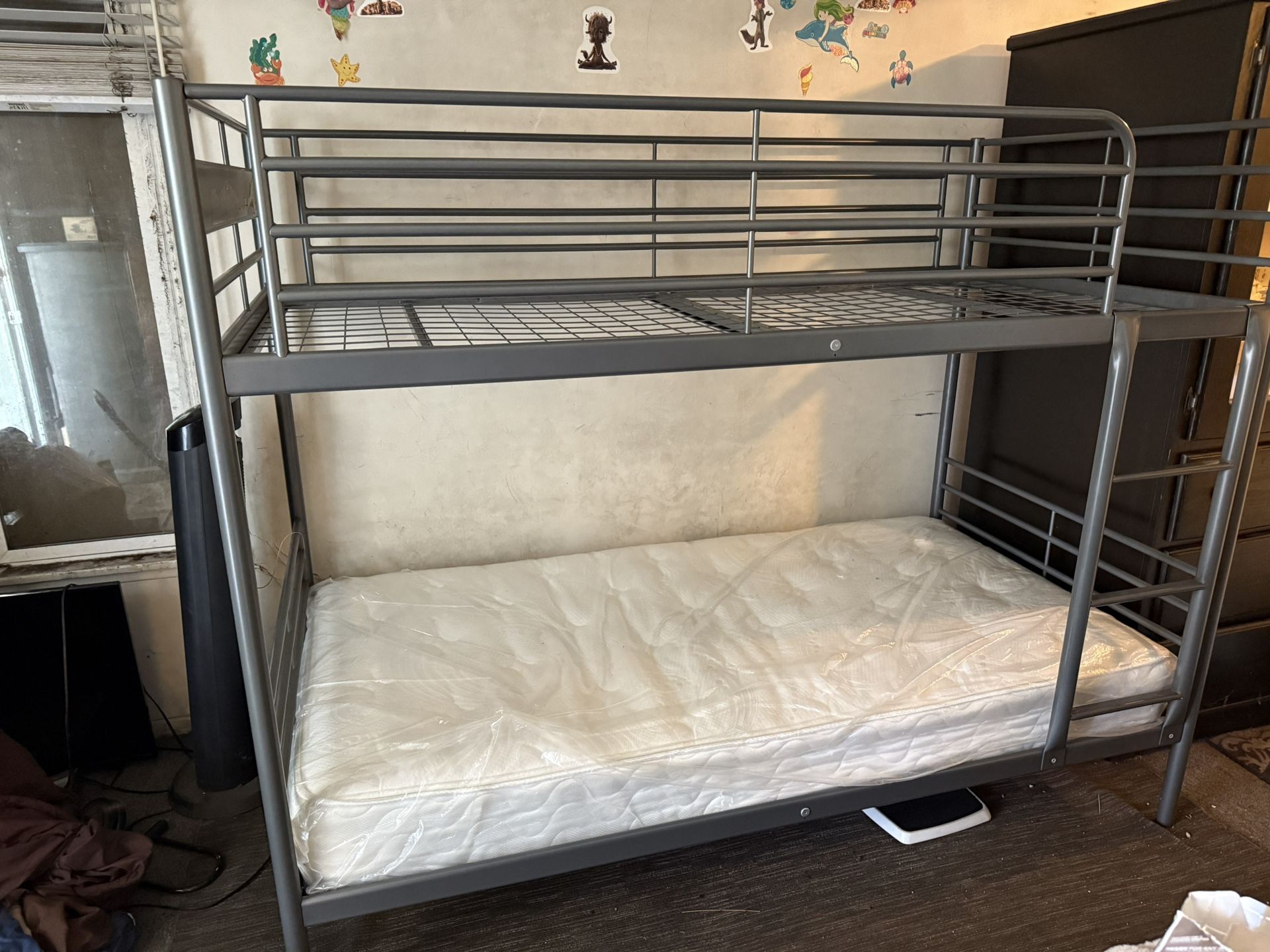 Twin Bunk Beds
