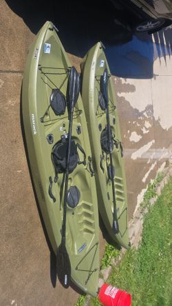2× liftime tamarack kyaks with paddles and roof rack attachments