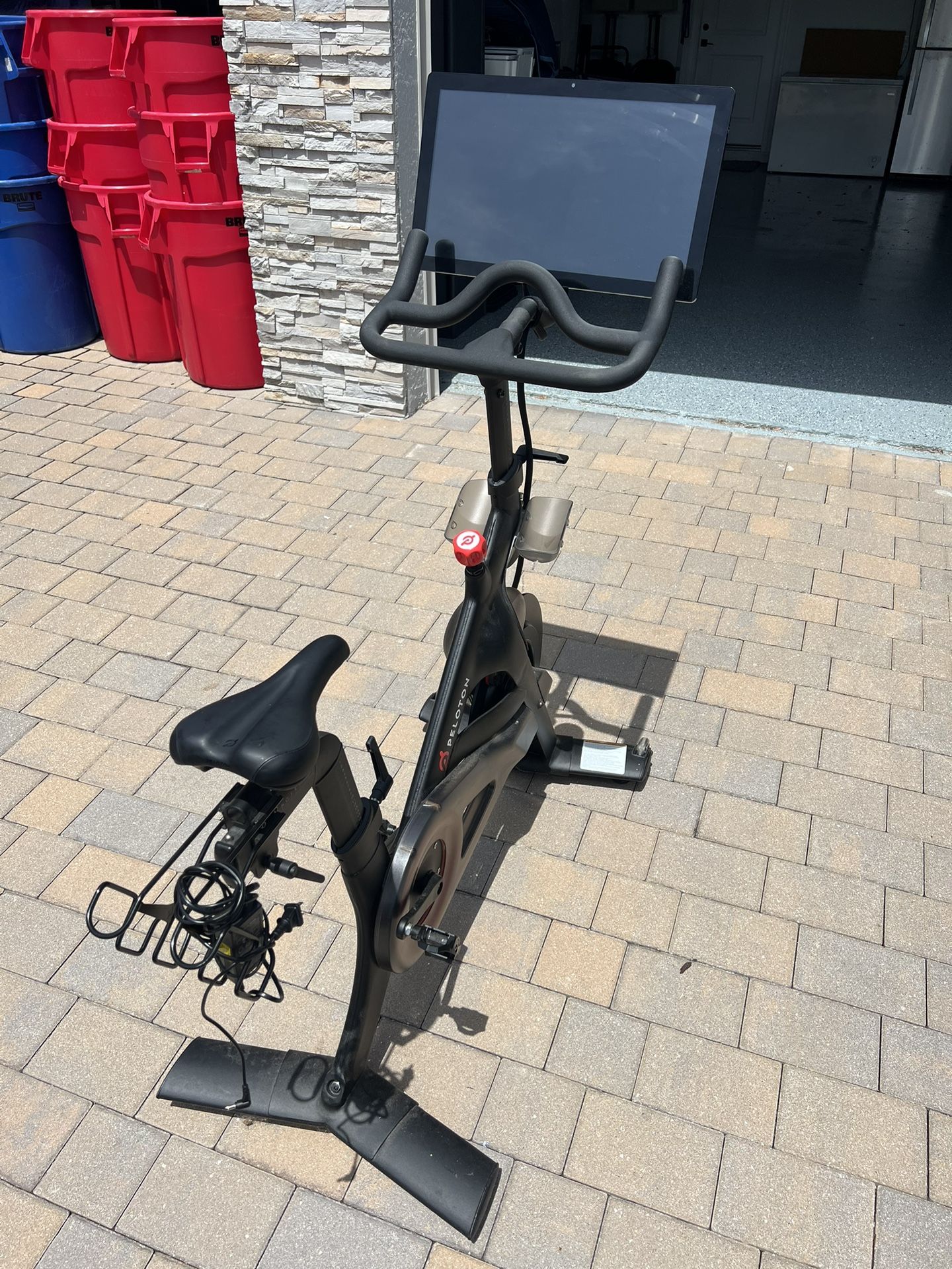 Peloton Bike+ (2020 Gen 1) – Great Condition + Accessories 🚴‍♀️📺
