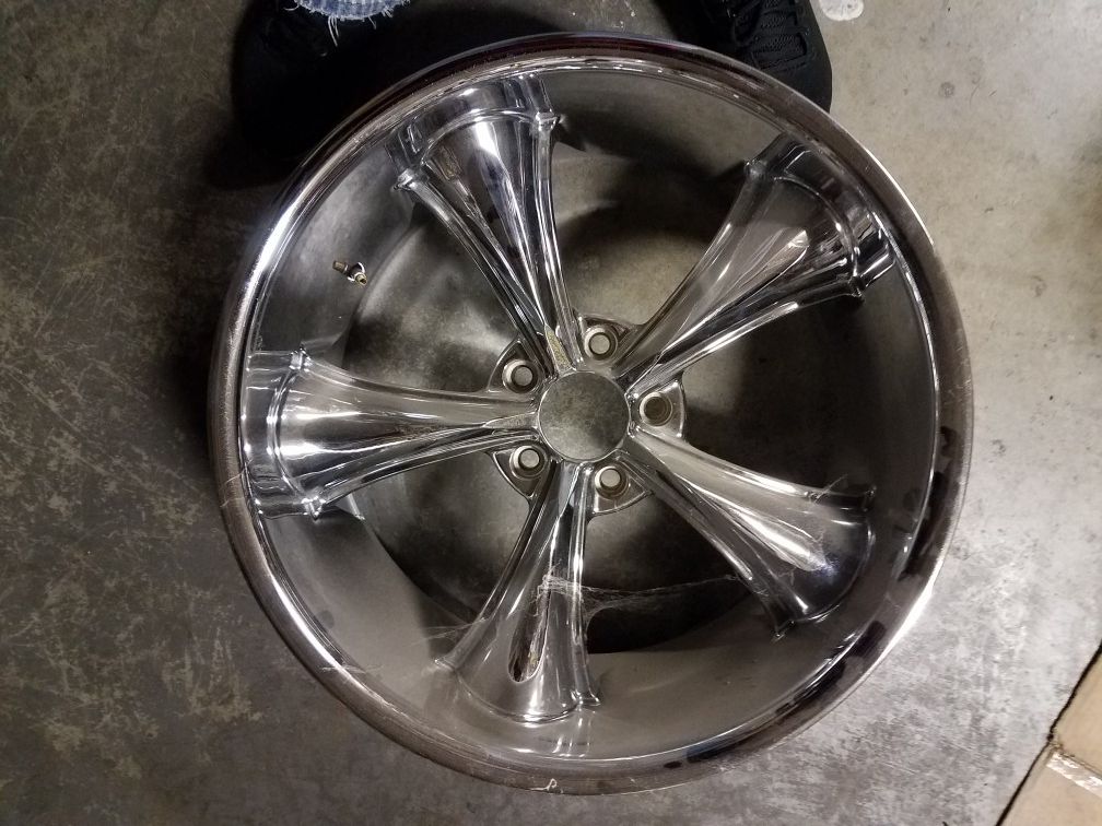 20x8.5 boss 338 made in USA 5 lug Chevy bolt pattern 5x4.75 One Rim