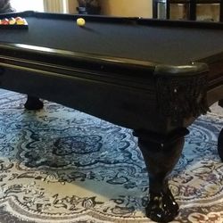 Very Nice 8ft Pool Table