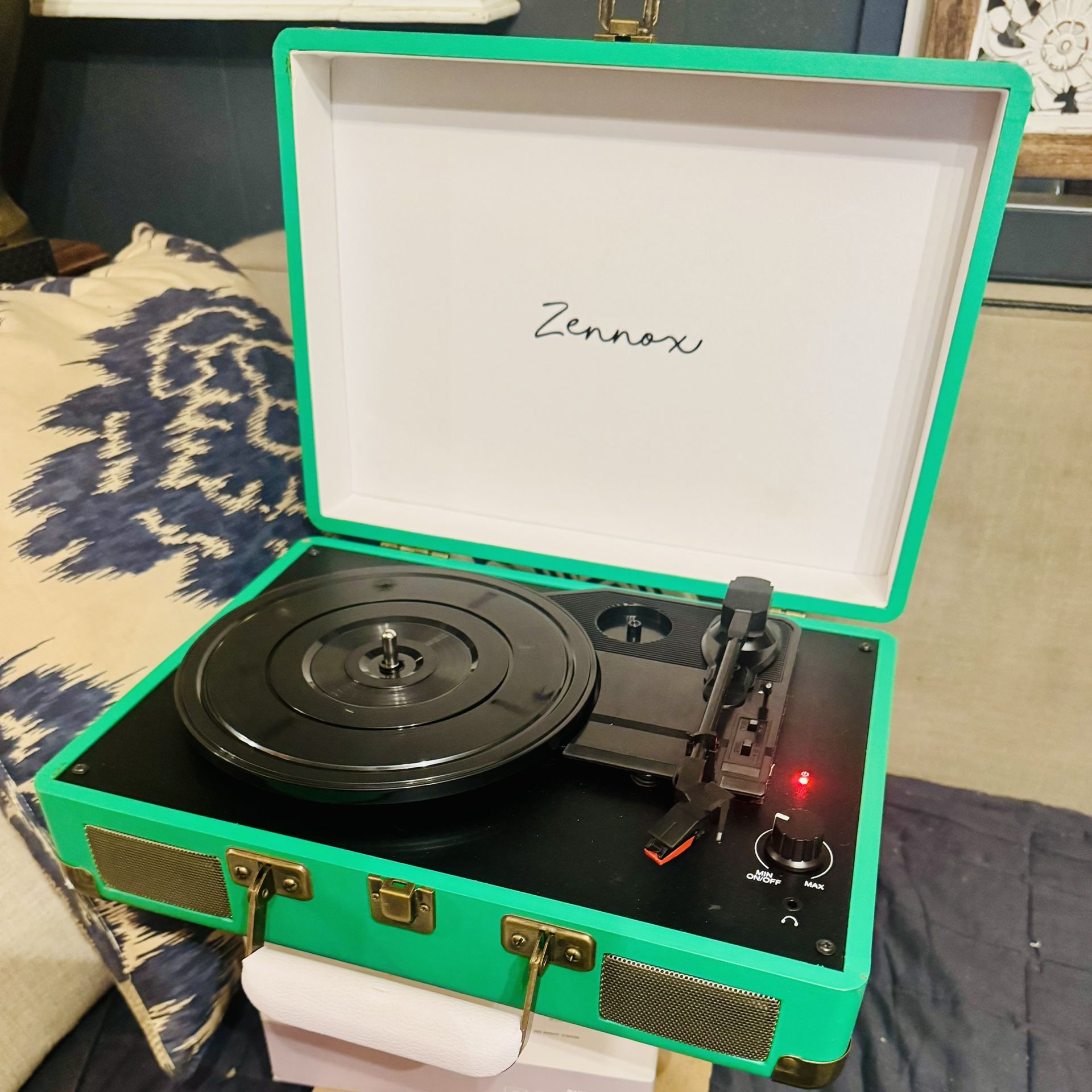 Zennox Turntable