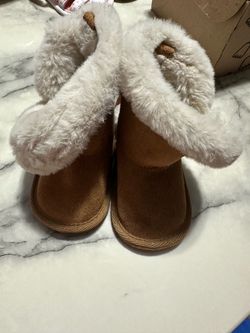 Bear paw shoes 0-6 months