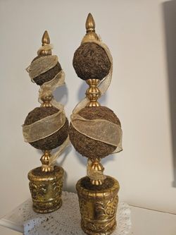 $45.00 - Elegant Topiaries Set with Lots of Gold-Tone Accents!  Gorgeous for Year-round Decor! Like New Condition!