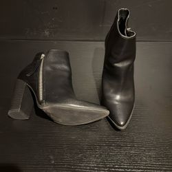 Woman’s Black Ankle Boots Size 7