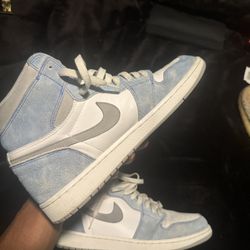 Air Jordan 1 Retro High OG 'Hyper Royal'