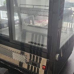 Refrigerator For Dessert And Cake 