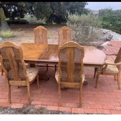Dining BIG TABLE 